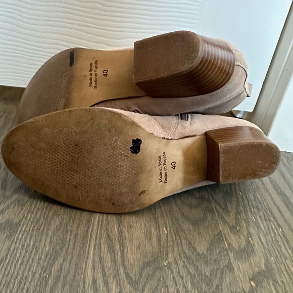 Adorable Anthropologie Light Tan Booties! - Picture 4 of 5